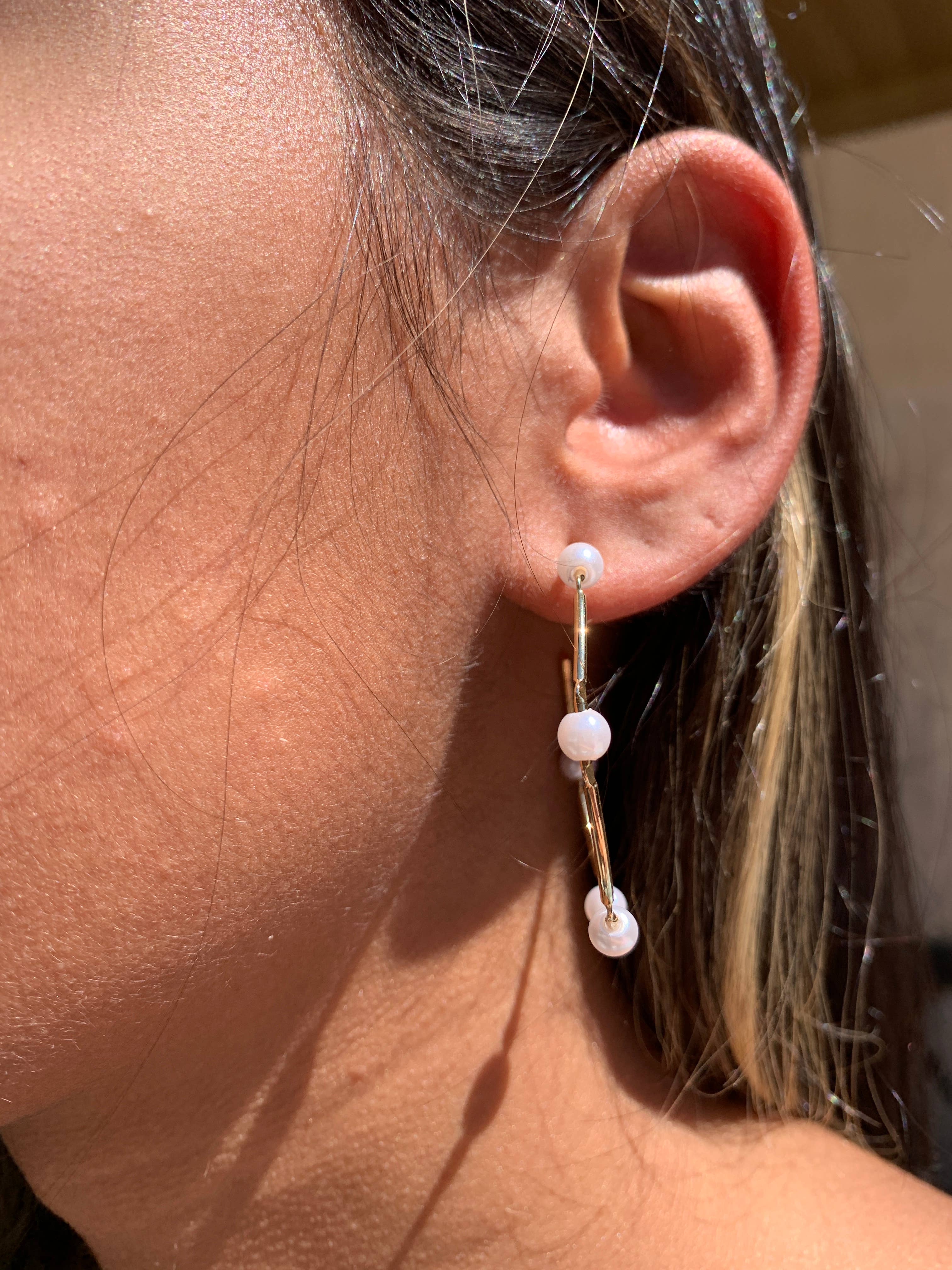 Mali Beads – Brincos de argola por atacado – Brincos de Argola Grandes em Ouro 18K com Pérolas de Água Doce – Argolas de Declaração2