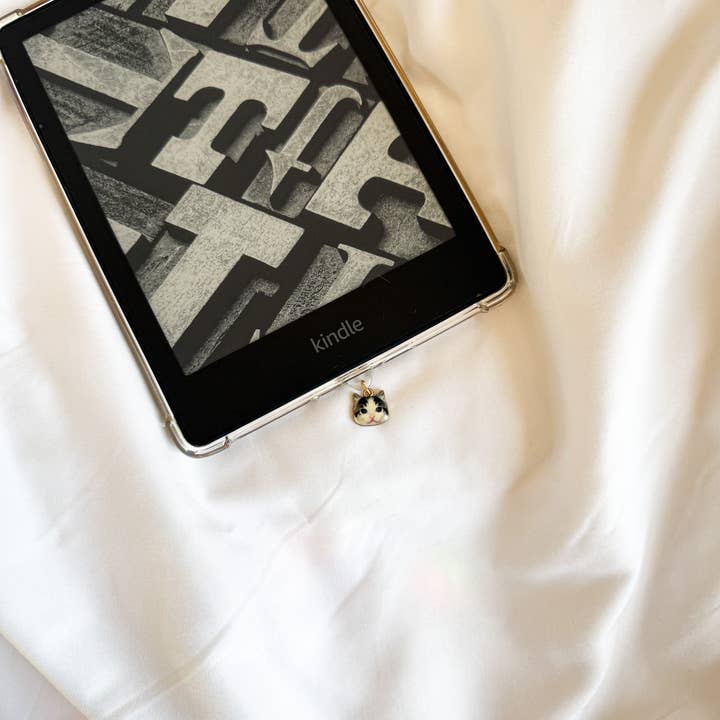 Violet Moon Studio - Wholesale Individual charm/pendant - Cat Dust Plug Charms2