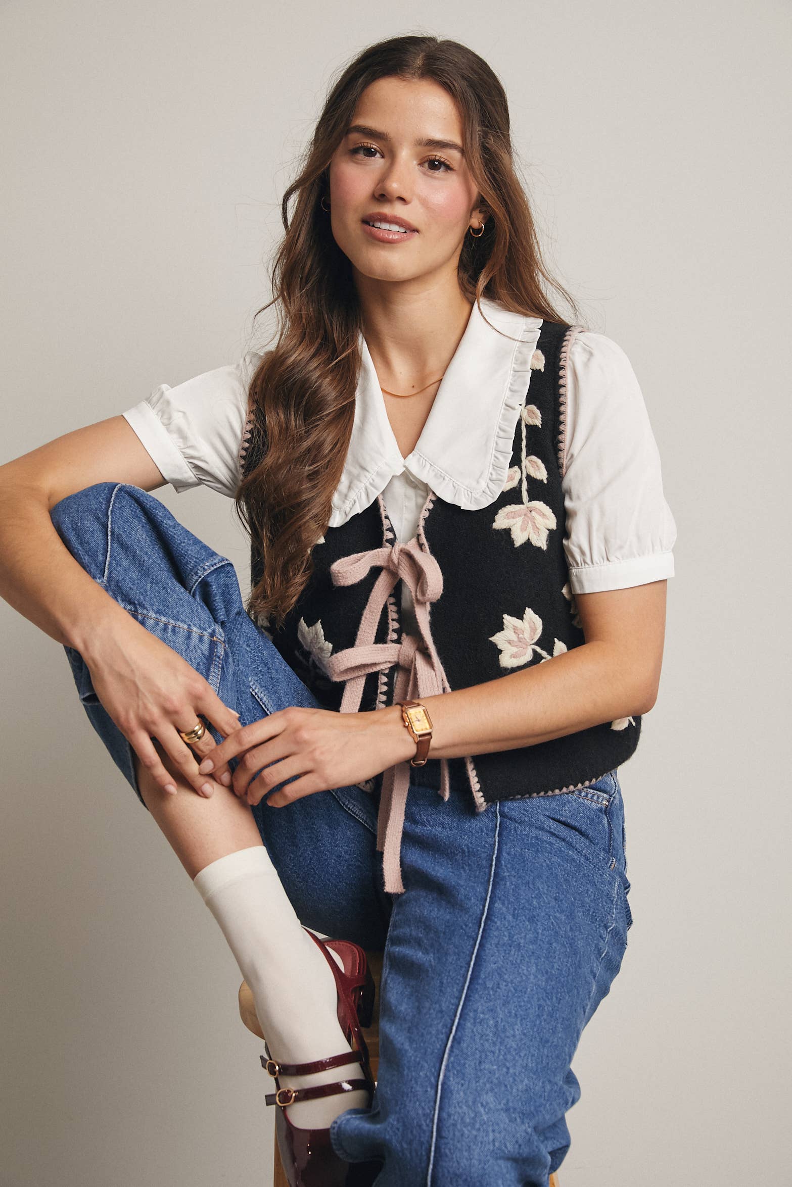 Forte - Wholesale Vest - Dames - Gebreid Vest met Bloemenprint en Striksluiting FSW00061