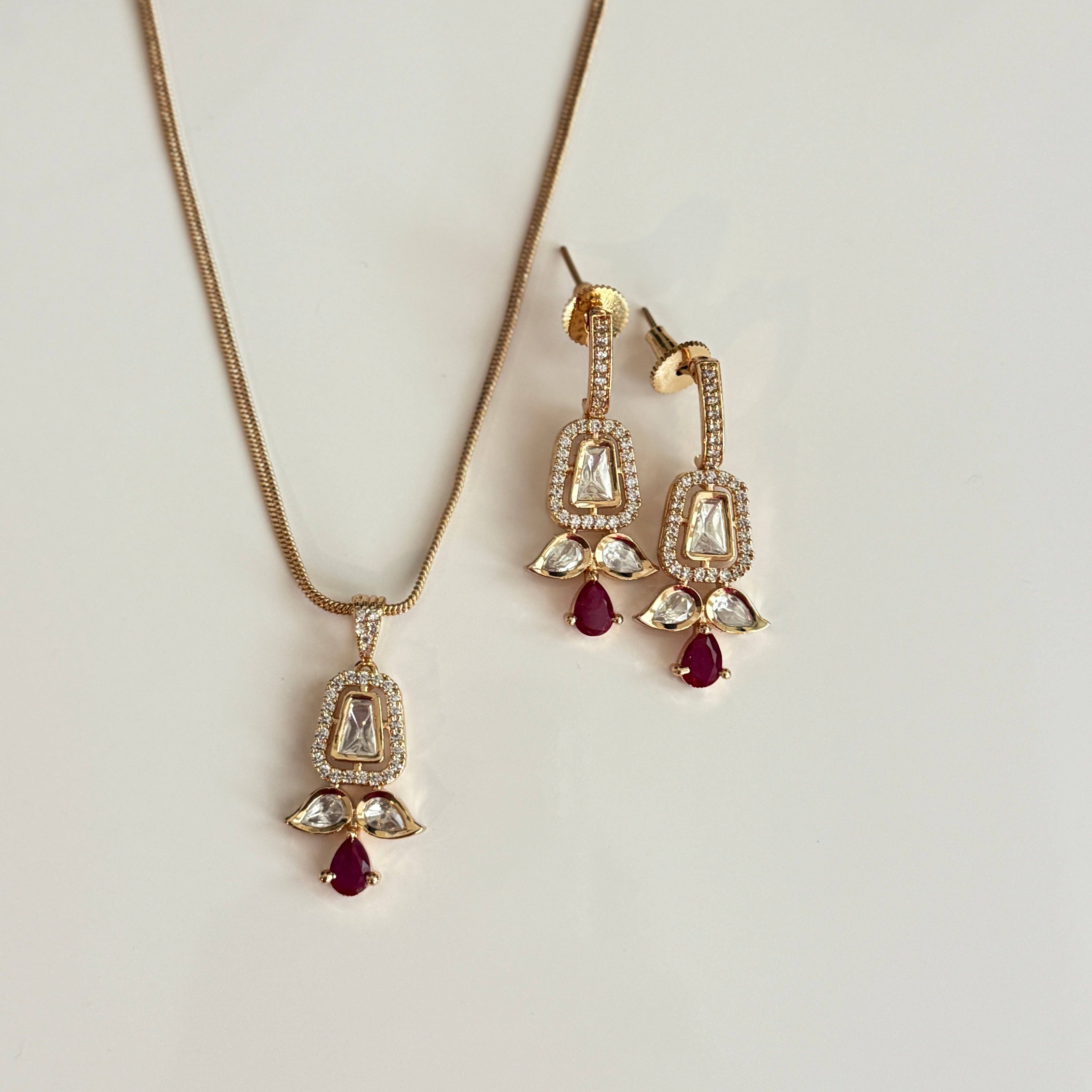 Rubino Set Regal Ruby Bloom in vendita all'ingrosso su Faire4