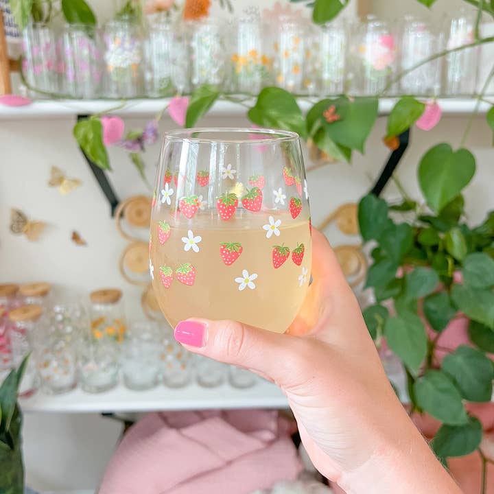 Hart and Flora Shop - Wholesale Wine Glass - Strawberries and Cream Wine Glass2