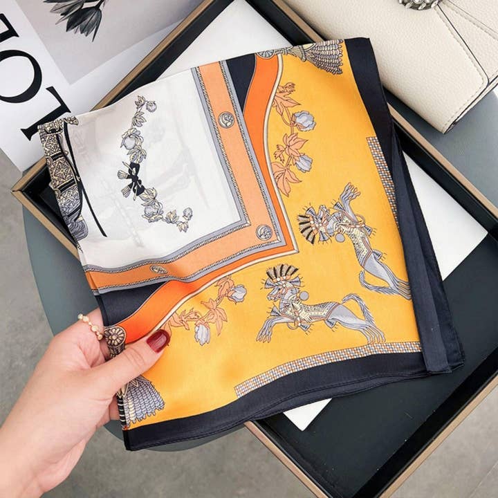 SueSilkHK – Cachecol - Mulher por atacado – Chain Horse Pattern 100% Lenço de seda de amoreira/Lenço cabeça de seda/Lenço de cabelo de seda/Lenço de pescoço de seda/Presentes de Dia das Mães/Acessório para saco/Presente para ela3