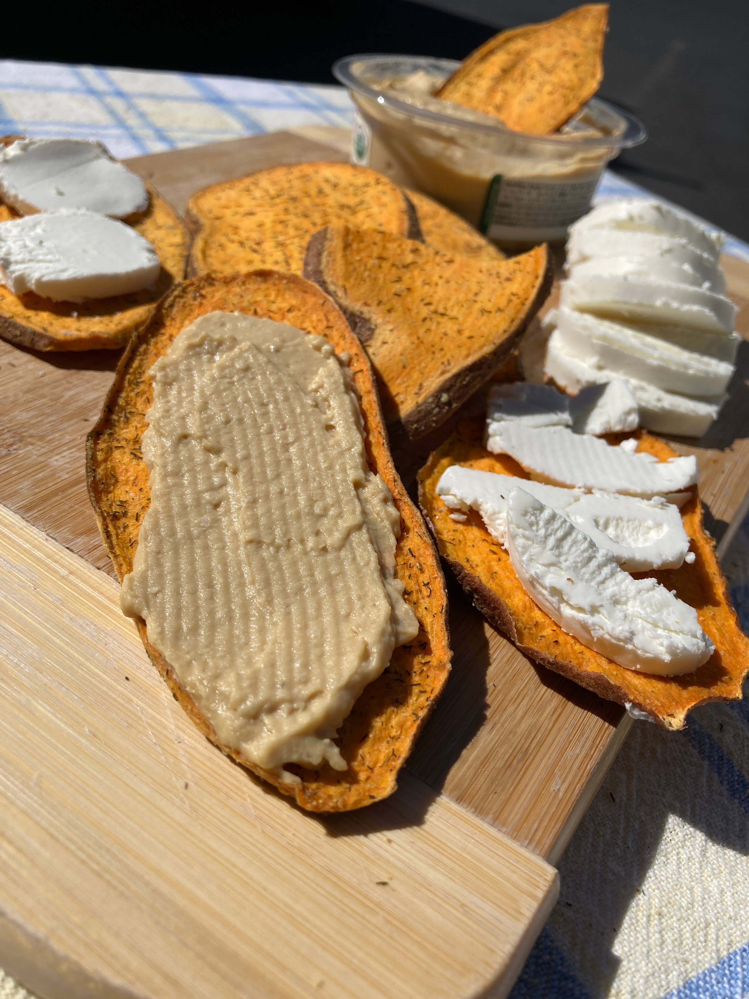 Sweetpotato Awesome - Wholesale Chips - 2 oz Dill and Garlic Sweetpotato Slices/Chips1