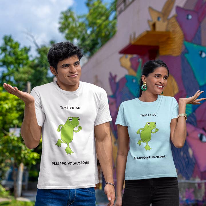 T-shirt graphique grenouille amusante, tee-shirt unisexe original, t-shirt avec citation accrocheuse, cadeau pour amis, tenue décontractée, parfait pour les anniversaires. pour la vente par Happythings76