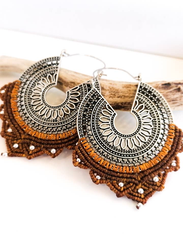 Earrings - MANDALA - Silver - Camel for wholesale by De fil en vadrouille