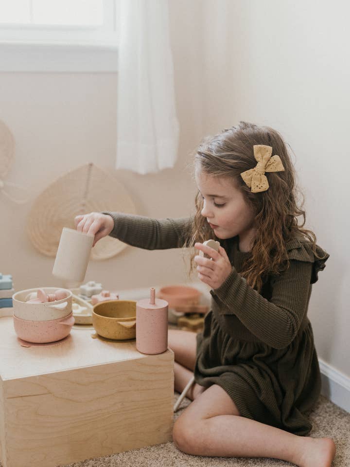 Baby Bar & Co. Silicone Lid Cup With Straw for wholesale by Baby Bar & Co.