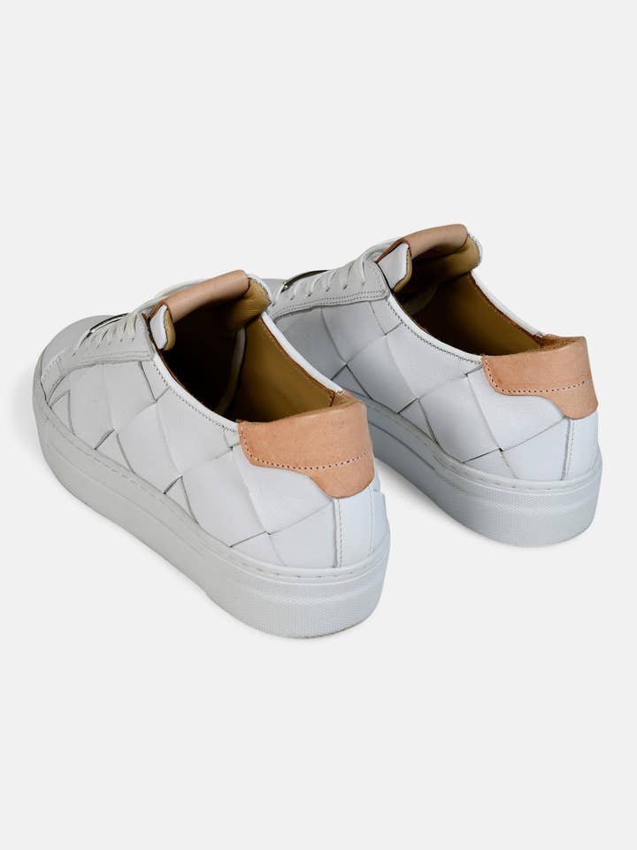Naqqat - Vendita all'ingrosso Sneakers di tendenza - Donna - Nipsi Woven | Bianco - Nude2