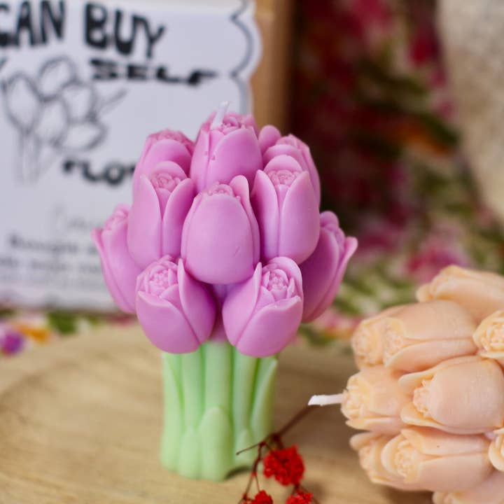 Meet me at the corner - Wholesale Grappige kaars - Boeket tulpen kaars7