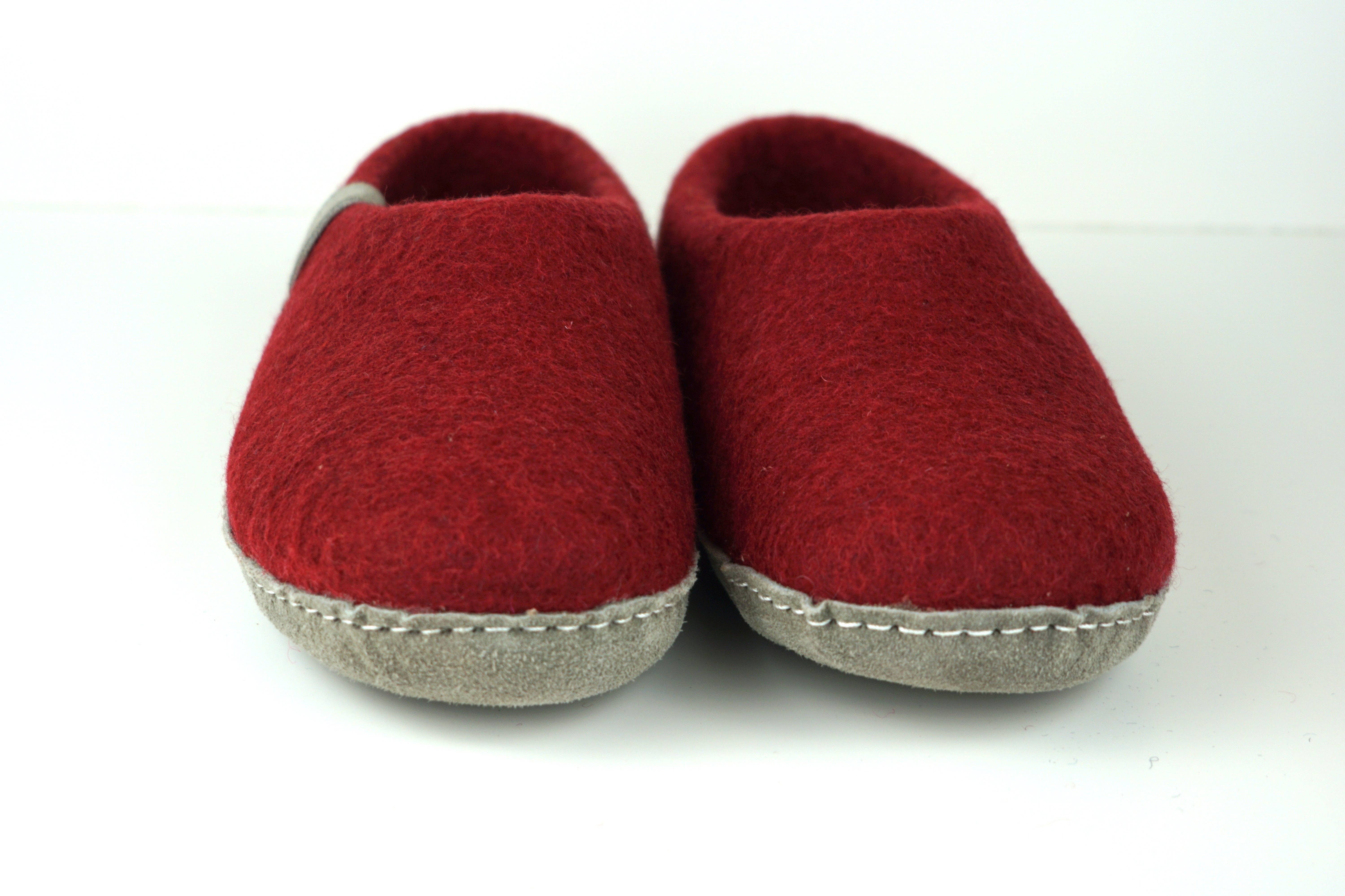 The Cottager – wholesale Slippers – Women's – Shlips Canoe Red7