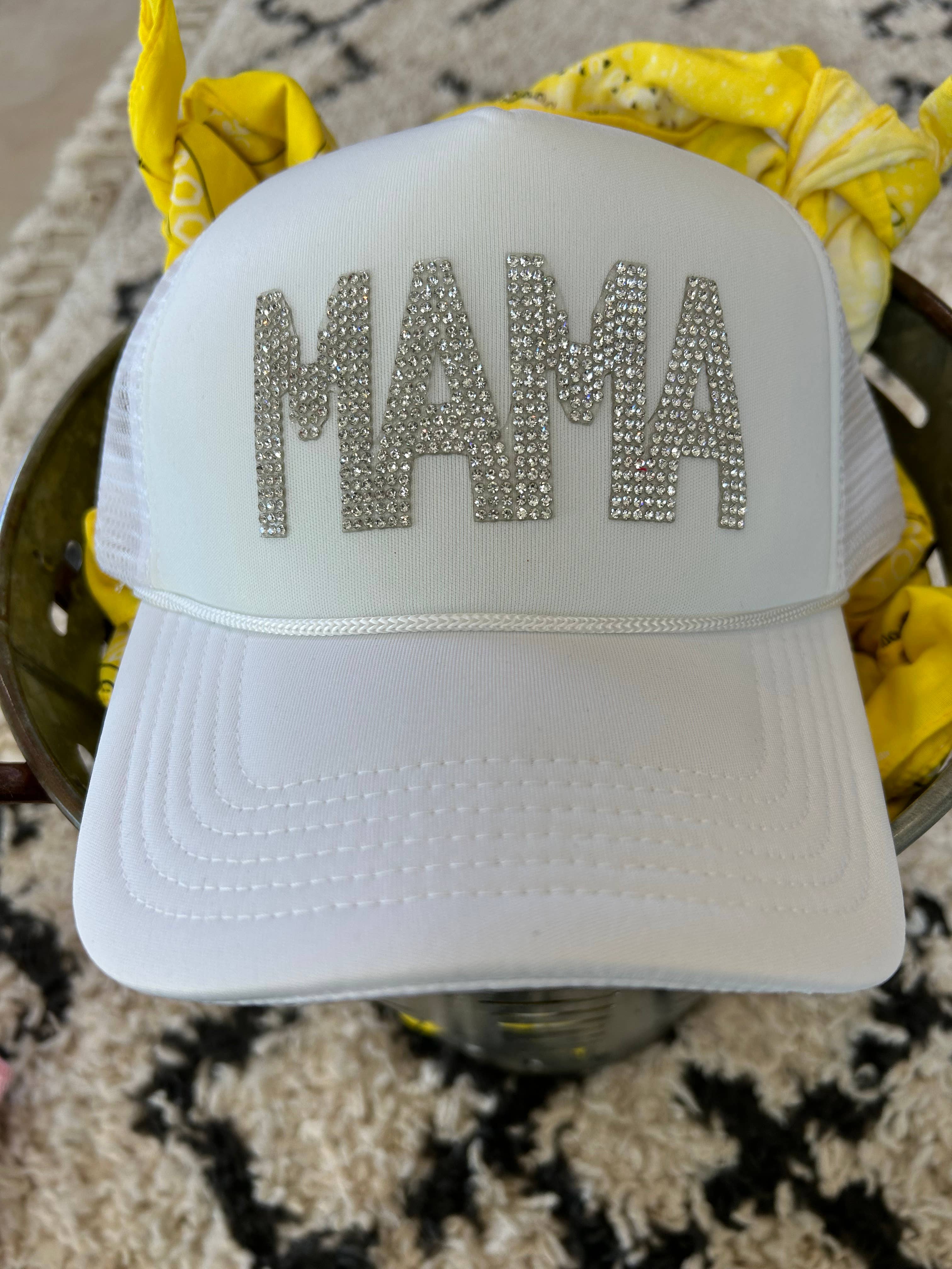 Vibes Hat Company – boné - Mulher por atacado – Chapéu MAMA Rhinestone Trucker | Mama | Mães | Bonés3