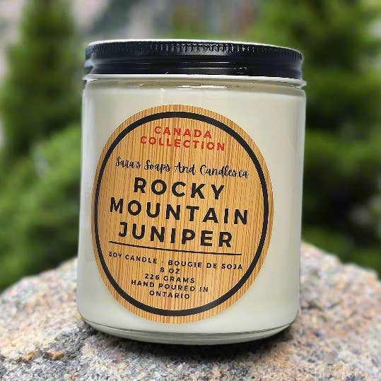 Rocky Mountain Juniper - 8oz Soja Kaars voor wholesale door Sara's soaps and candles