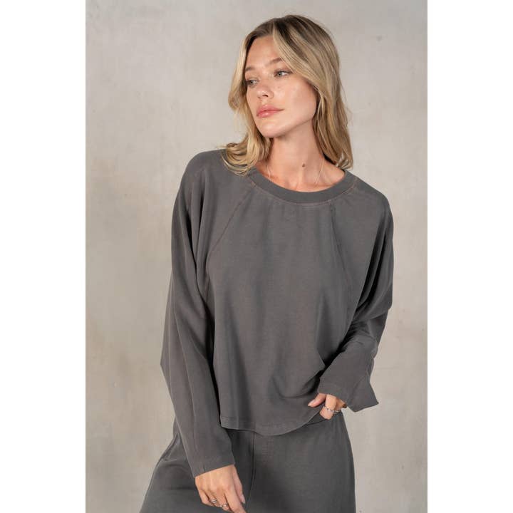 Lässiges, kurzes Raglan-Top für den Großhandel von lalamia