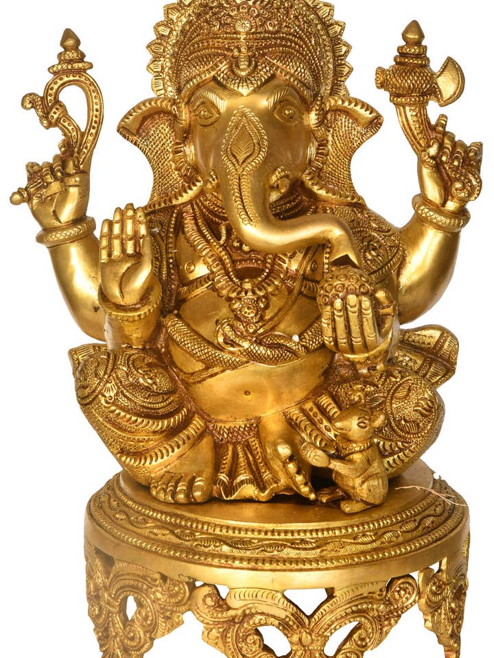 Lord Ganesha sentado em Chowki em estátua de latão | Feito à mão por atacado de Exotic India Art