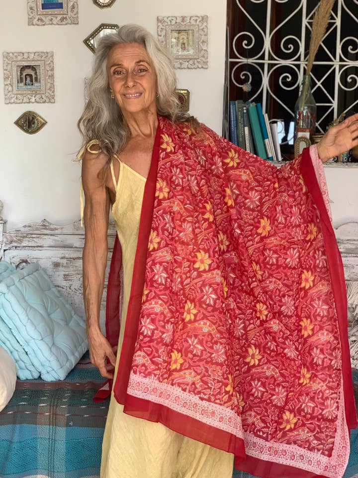 Pareo Joy nuova collezione incredibili Pareo in cotone stampato a mano per la vendita all'ingrosso da parte di Aurobelle Ibiza