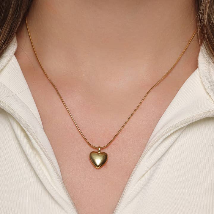 Collana elegante con ciondolo a cuore placcata in oro 18K per la vendita all'ingrosso da parte di Schmuckgroßhandel