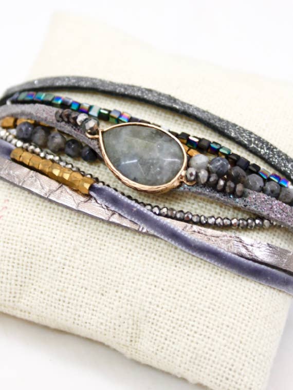 B1-953 pour la vente par Aardwolf Jewelry