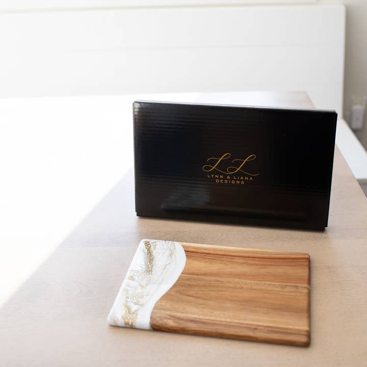 Lynn & Liana Designs - Vendita all'ingrosso Taglieri per formaggio - Tagliere per formaggi e salumi in legno di acacia con resina - No dazi!23