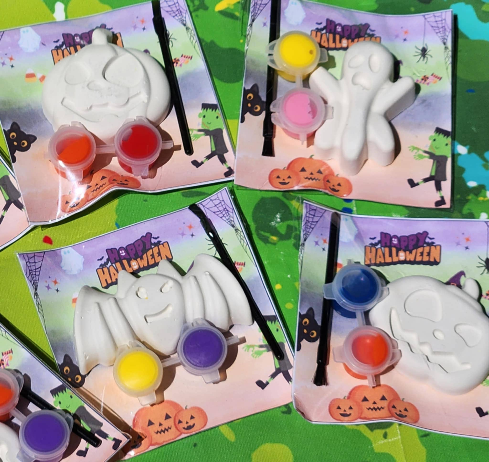 Snazzy Crayons - Wholesale Party Favor - Halloween Party Paint Your Own Kits , Party Favors2