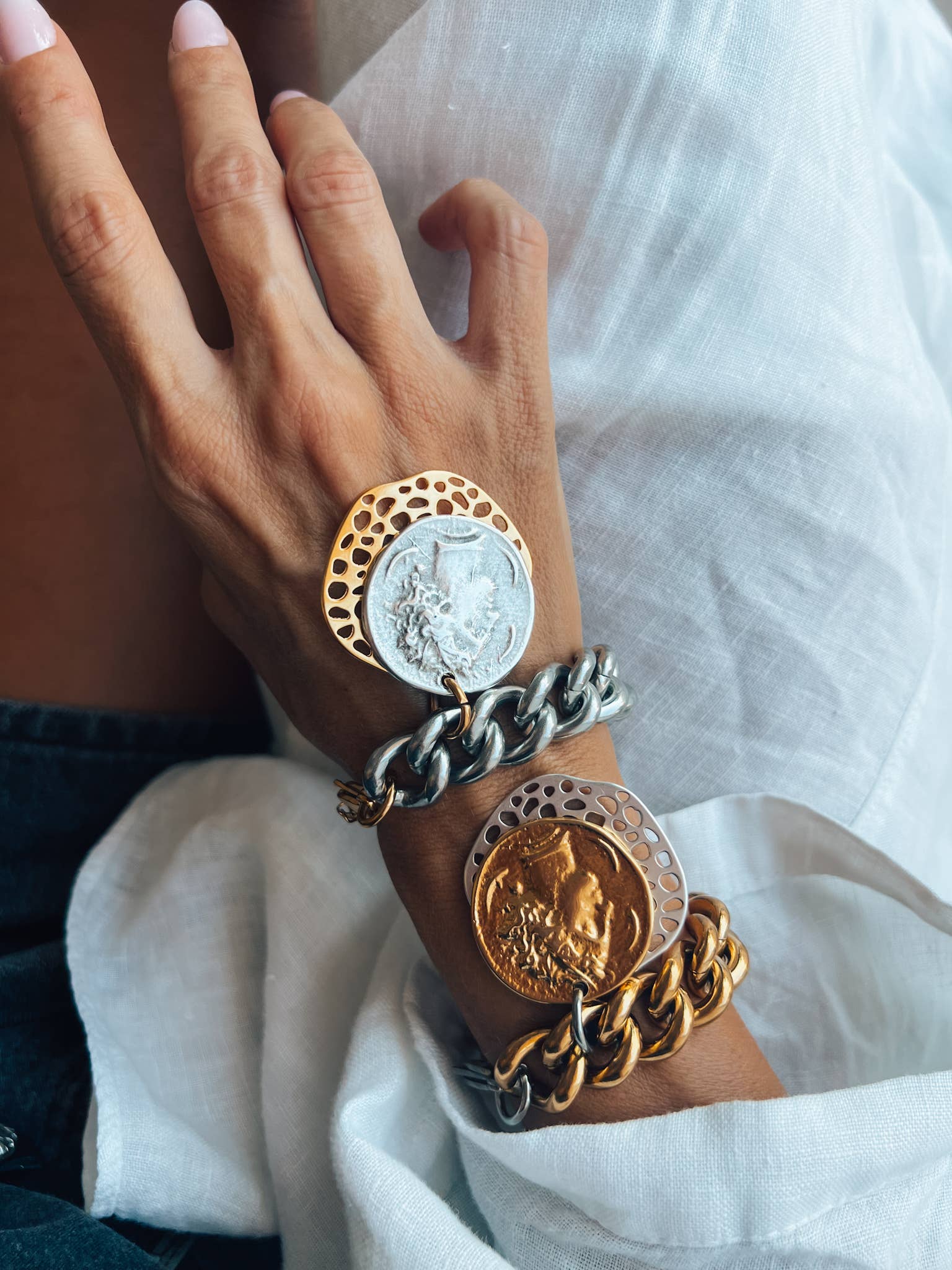 Goupi - Vente Bracelets à breloques/pendentifs - Collier chunky à maillons plats avec pièce ancienne et pendentif disque1