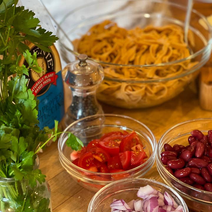 Valente Pasta - Wholesale Pasta - Red Pepper Fettuccine / Dry Pasta / Specialty Pasta3