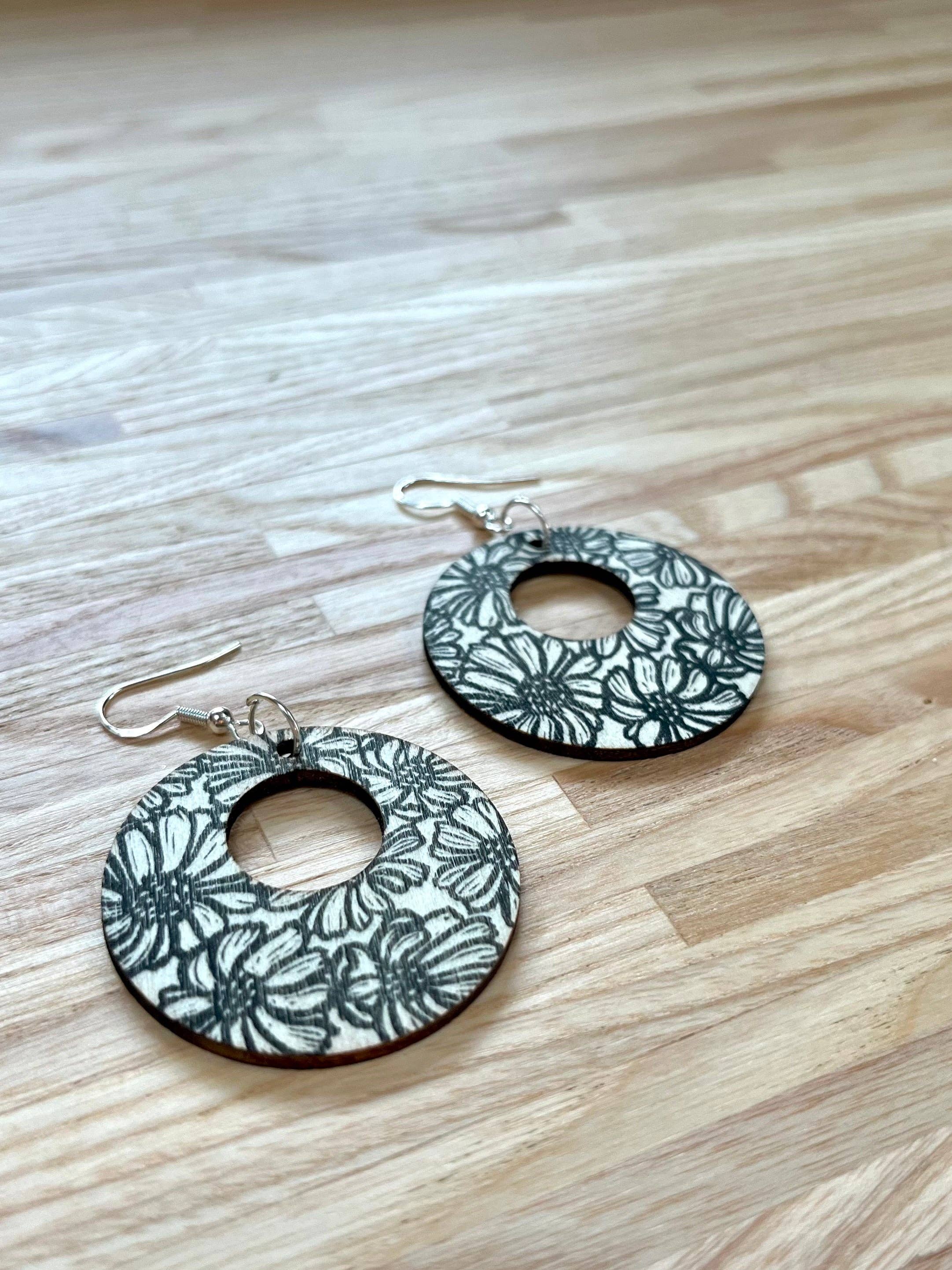 Beth Lewis Art – wholesale Dangle earrings – New Colourful Wooden Earrings17