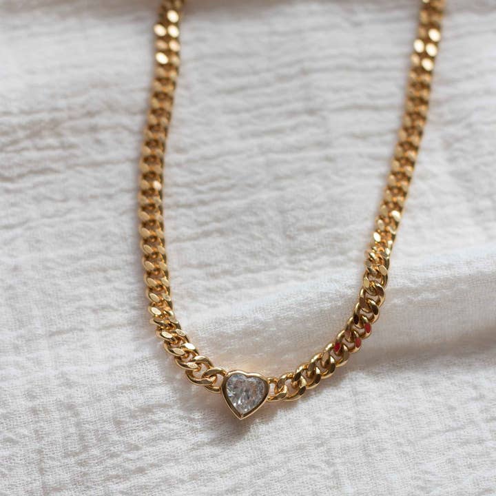 Everly Made - Wholesale Pendant/Charm Necklace - Chase Heart Necklace