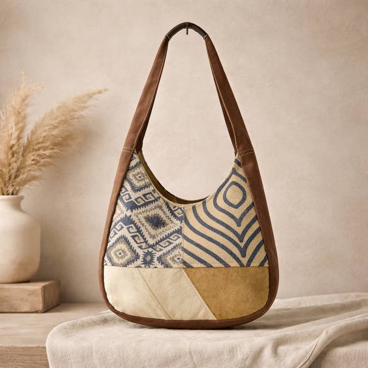 Borsa a tracolla in tela riciclata e pelle | Fatto a mano per la vendita all'ingrosso da parte di Hopofly Bags