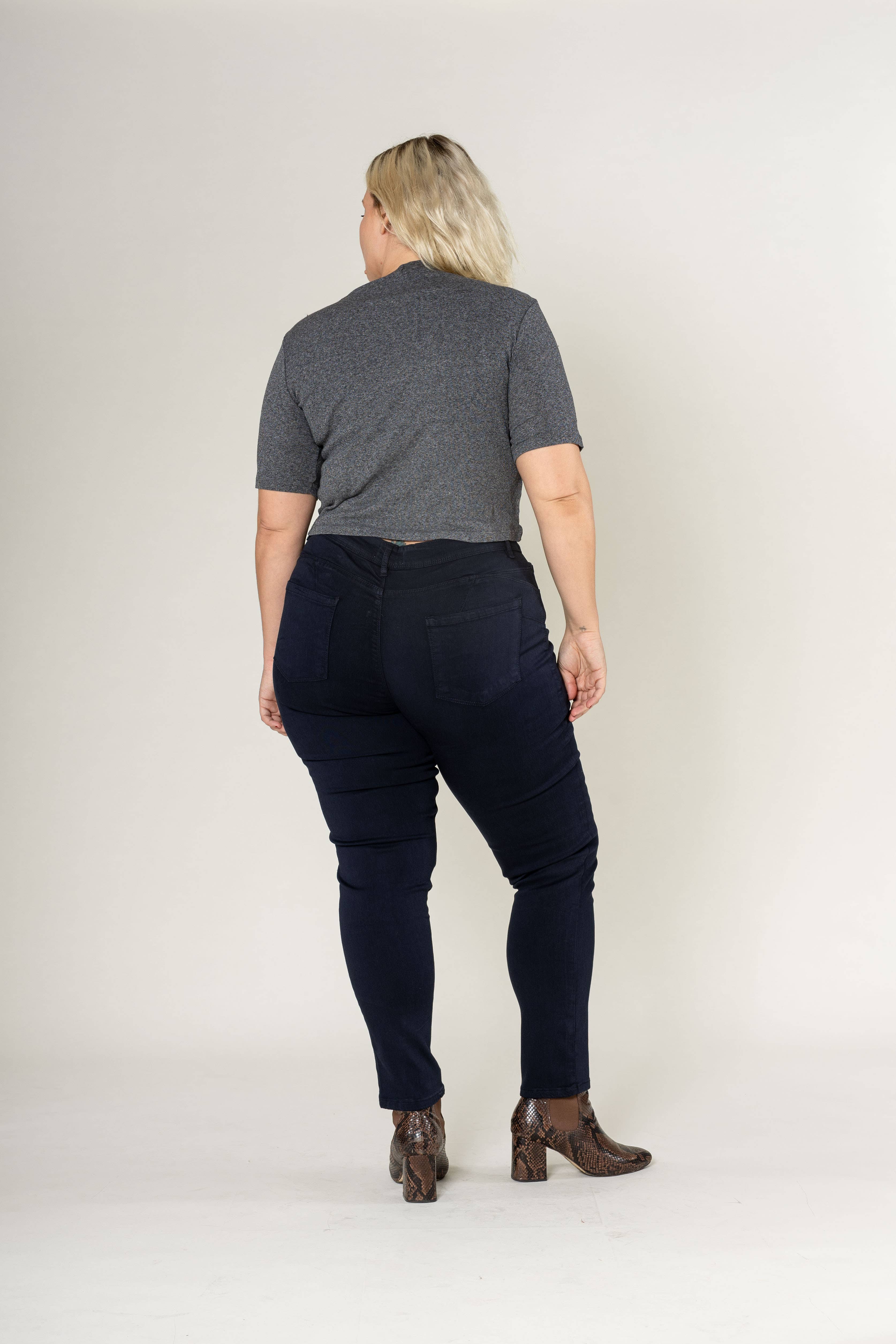 Nina Carter - Wholesale Pants - Women's - Curve Plus Size Ultra Comfort and Stretch Push Up P61111