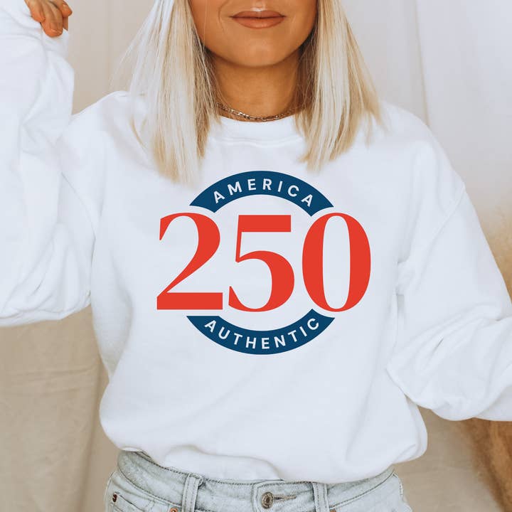 America 250 America Sudadera auténtica con cuello redondo para venta al por mayor de Creative Crayons Workshop