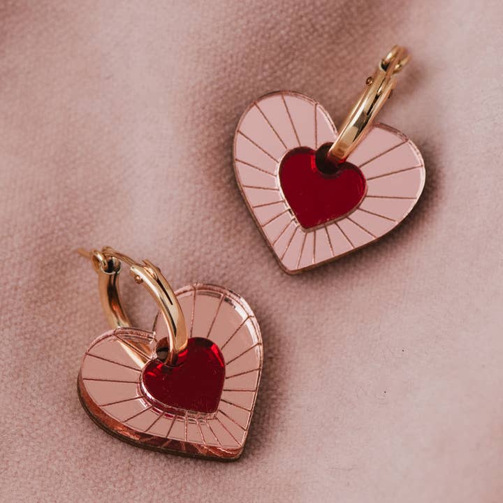Sylvie Hjärtcharm Örhängen för wholesale av Kate Rowland