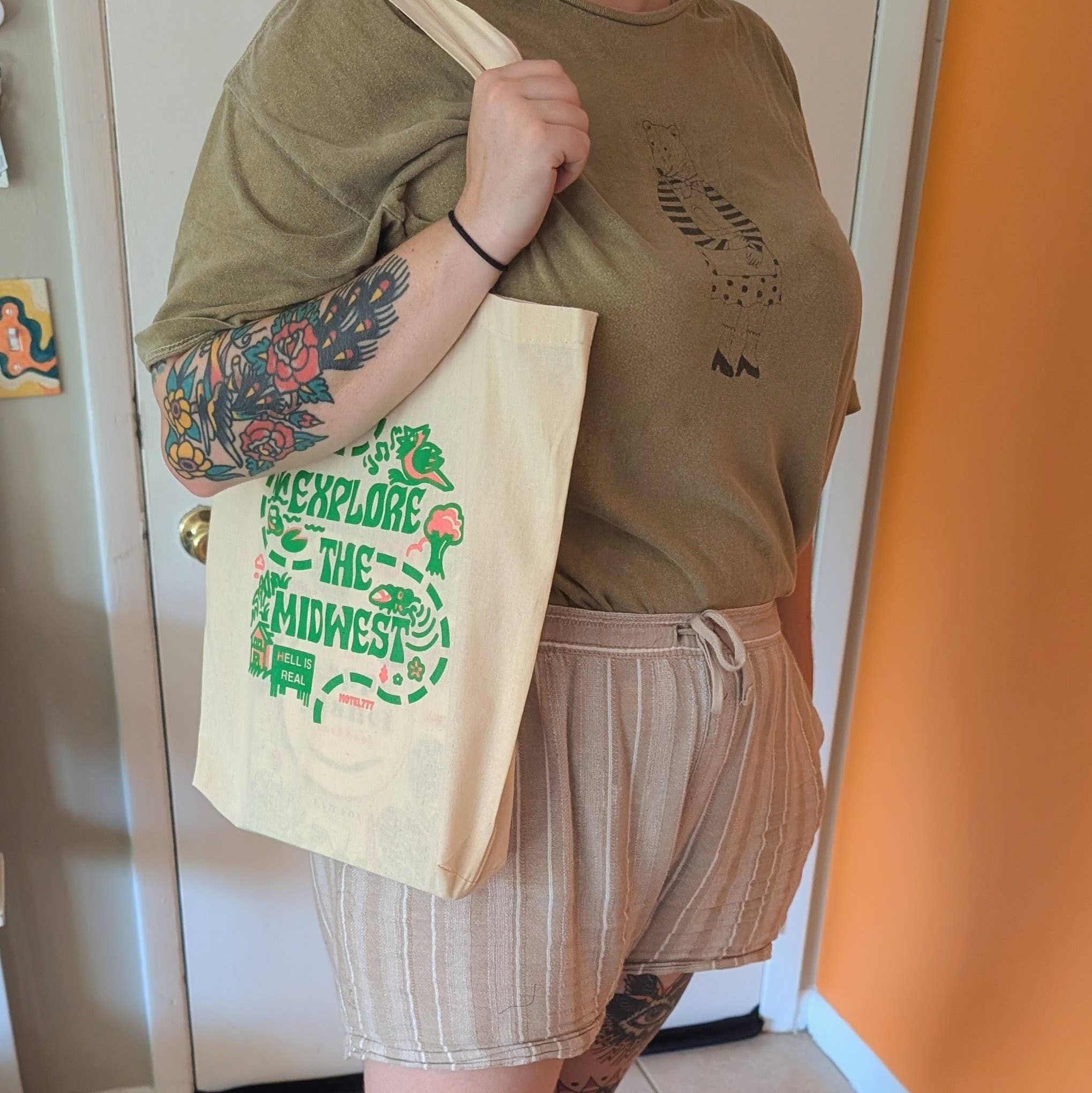 MOTEL777 - Wholesale Tote Bag - Unisex - Explore the Midwest Canvas Tote Bag1