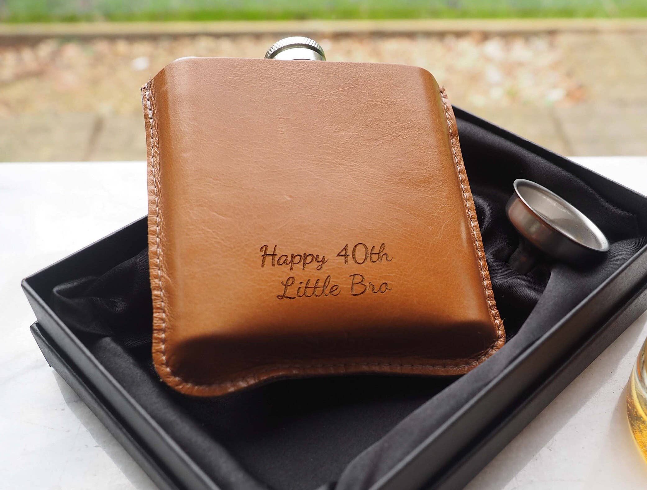 Stabo - Wholesale Flask - Personalised leather hip flask with gift box.2
