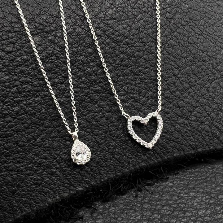 Mini CZ Halo Tropfen-Halskette für den Großhandel von Something Silver