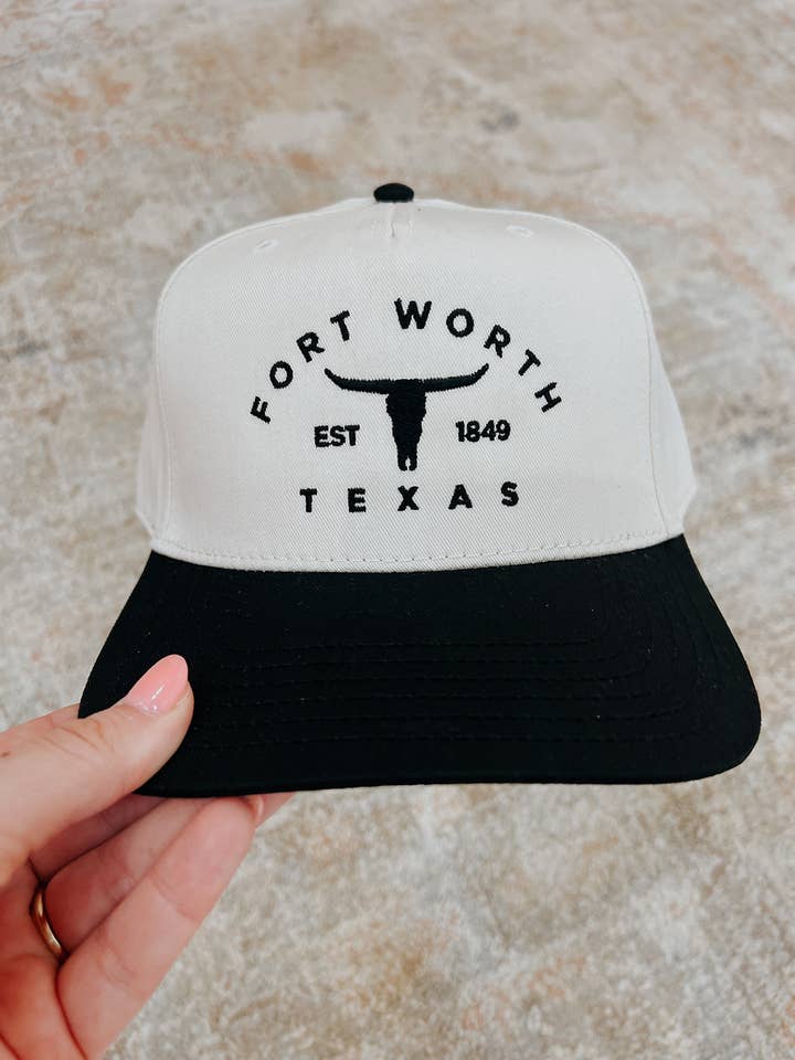 Fort Worth Texas Broderet Trucker Kasket - Sort for engroshandel hos Maddon and Co