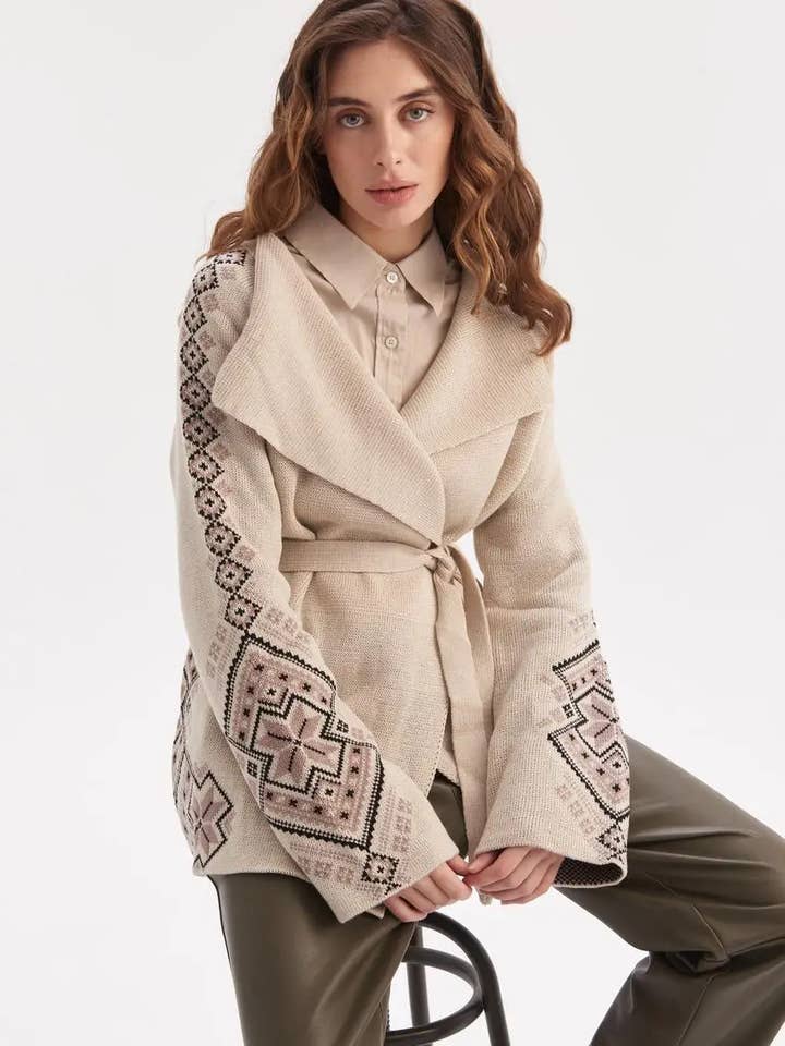 Gebreid Vest Kristina Melk voor wholesale door Handmade Originals Ukraine