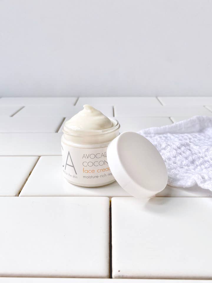 Avocado + Coconut Fruit Face Cream for wholesale by RICA bath + body