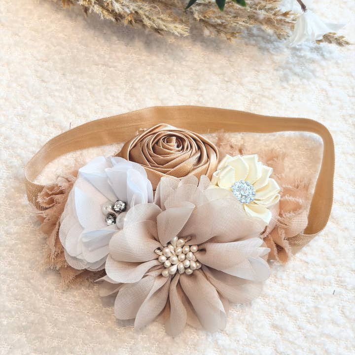 Baby tan chiffon hoofdband ivoor shabby chic hoofdband voor wholesale door Jazy and Eve