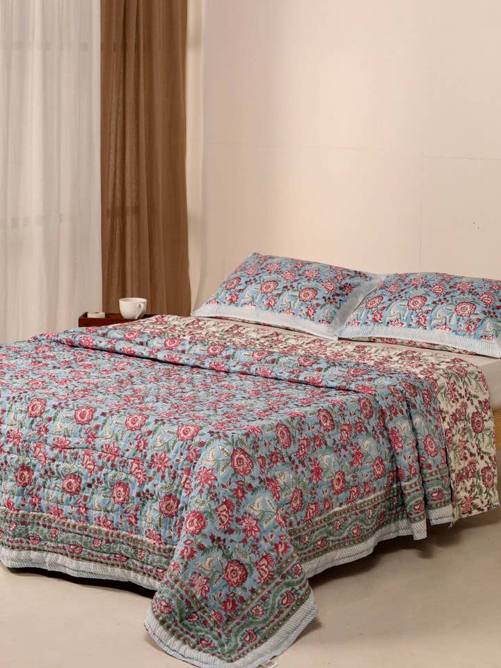 Økologisk bomuldsdyne/tæppe håndlavet i Jaipur for engroshandel hos Akshu & Ameirah