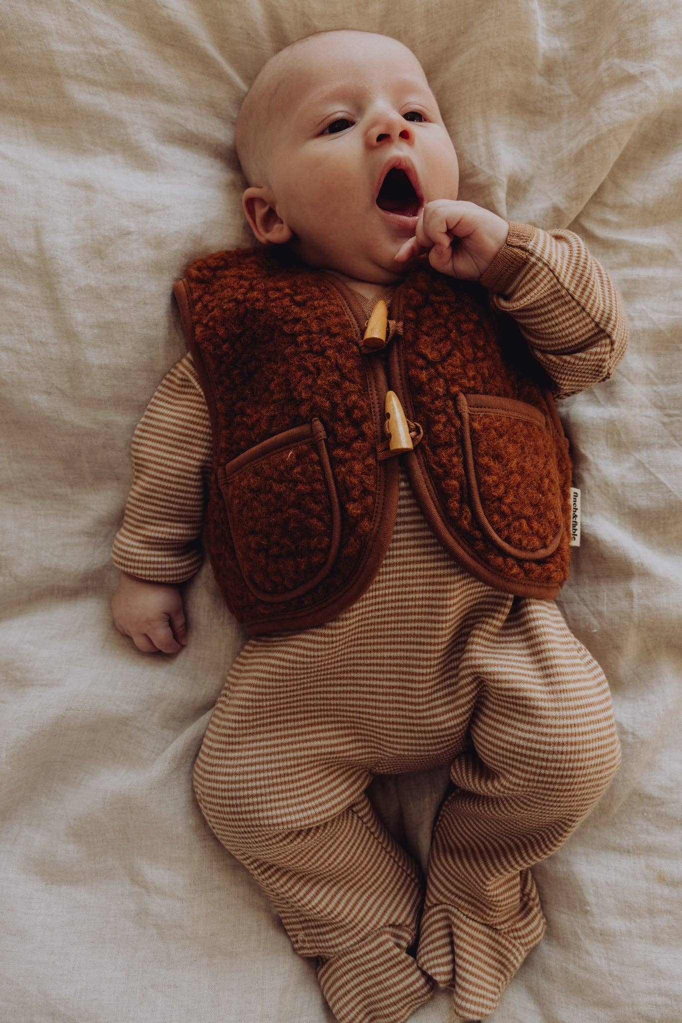Finch & Fable - Wholesale Outerwear Vest - Kids - Wool Sherpa Vest - Chestnut1