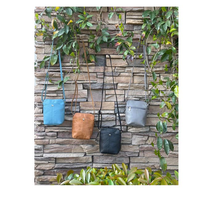 Roma Leathers, Inc. - Wholesale Crossbody Bag - Women's - W026 Cowhide Women Mini crossbody shoulder bag phone pouch