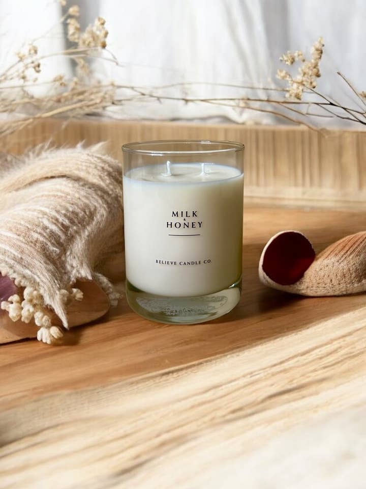 Candela Milk+Honey per la vendita all'ingrosso da parte di Believe Candle
