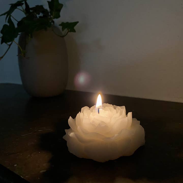 Artly Handmade - Wholesale Novelty Candle - Peony | Candle decoration decor candle unscented handmade sweden white pink flower2