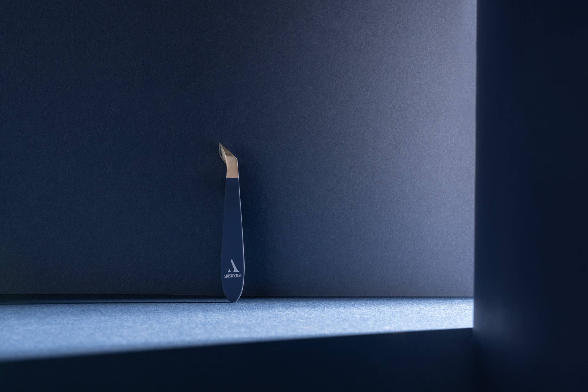 Soinvogue – wholesale Nail clipper/scissor – Aristocrat Soft Touch Cuticle Nipper3