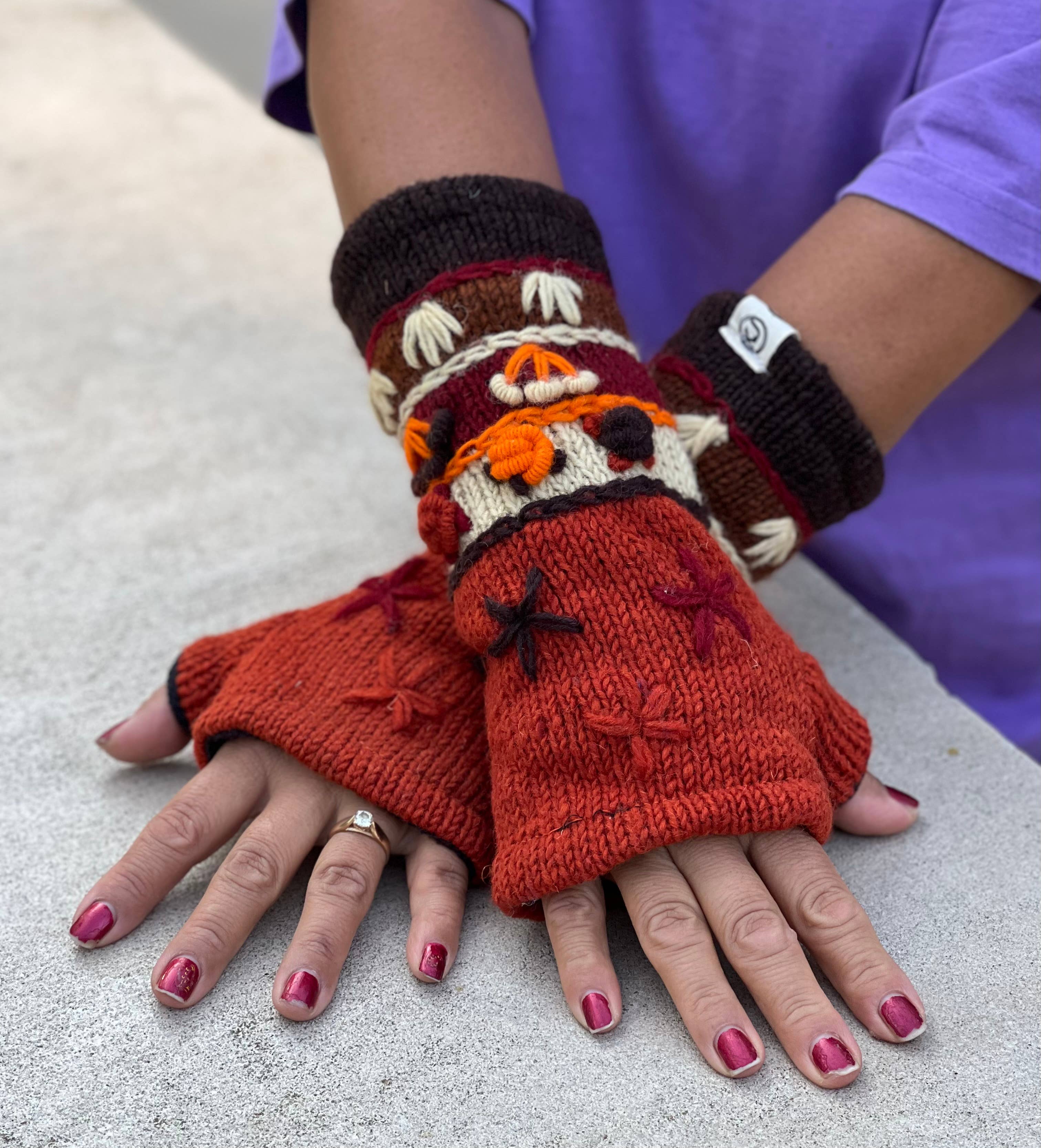 Lungta Imports – Engroshandel Handsker - Dame – Fingerløse, håndstrikkede uldhandsker med fleecefor - håndvarmer3