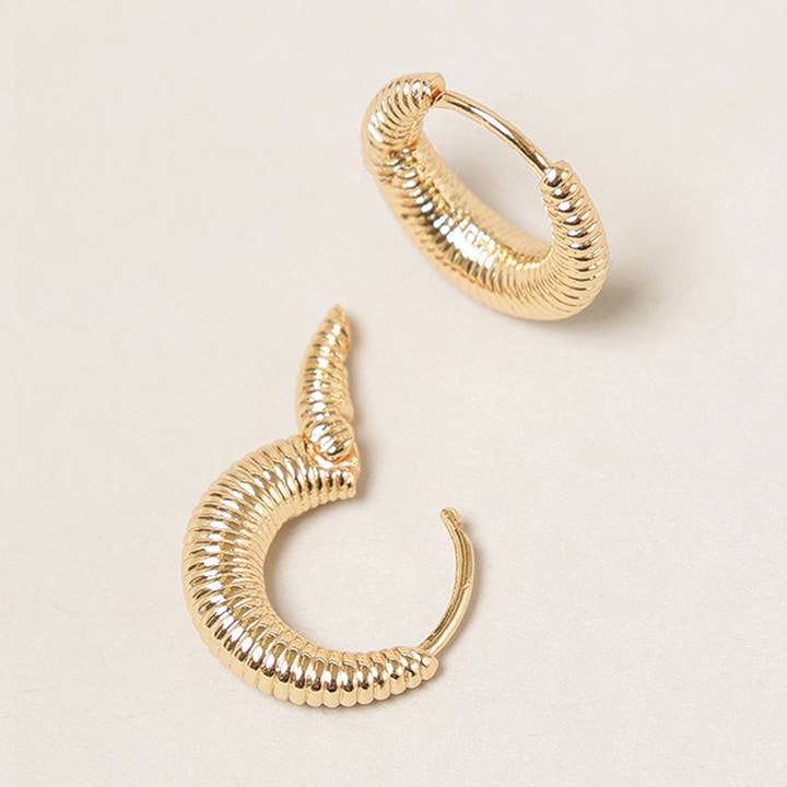 Créoles trempées en or 14 carats pour la vente par Fashion City