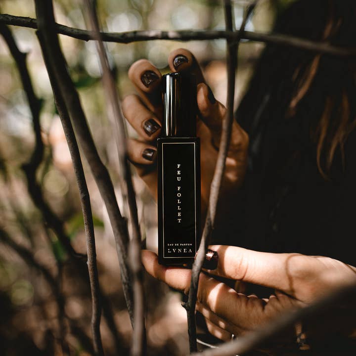 Lvnea Perfume - Wholesale Perfume/Eau de Toilette - FEU FOLLET| 8ml Eau de Parfum | woodsmoke, balsam, leather