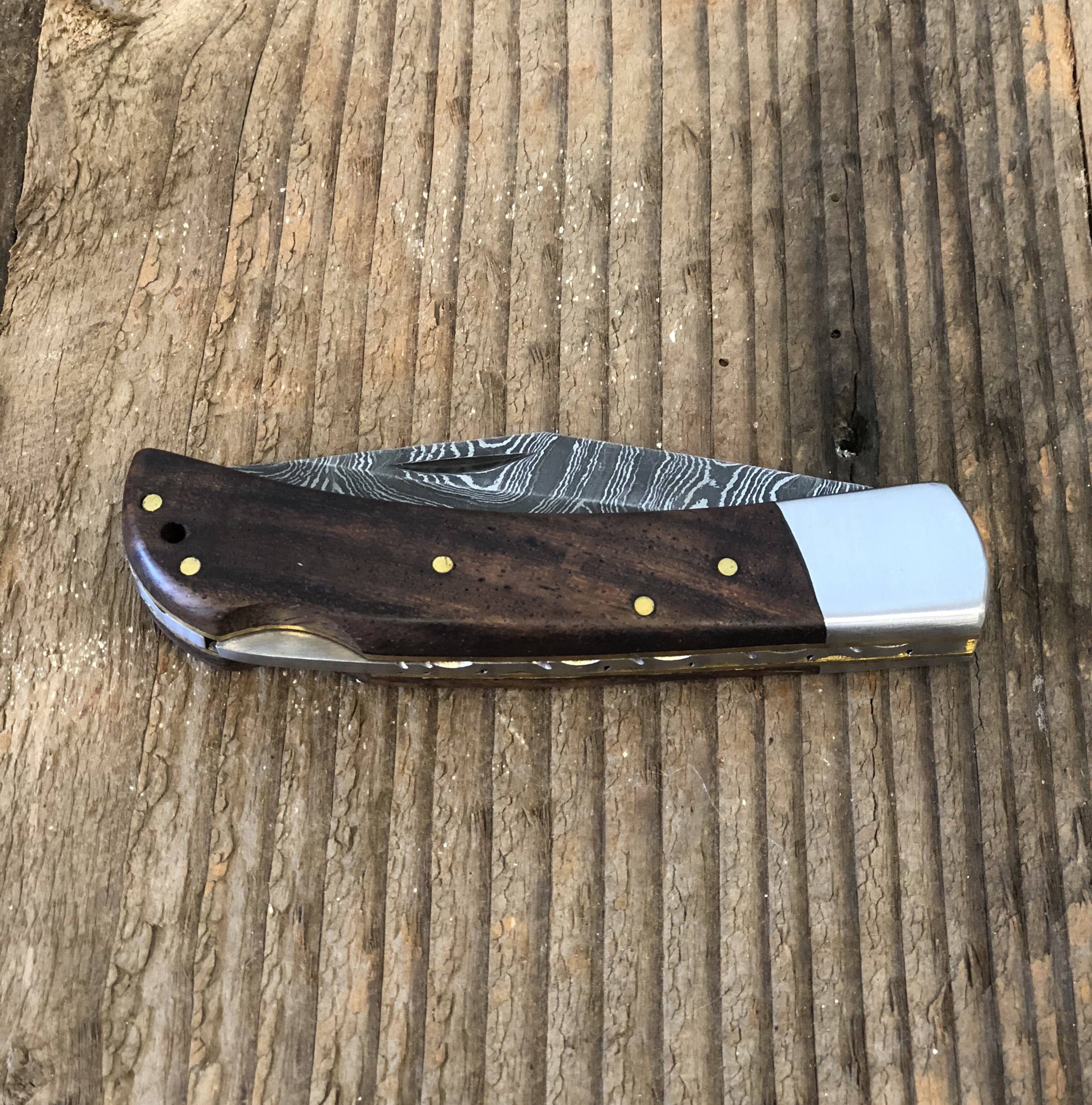 Vintage Gentlemen - Wholesale Pocket Knife/Holder - Damascus Walnut Pocket Knife VG 1063