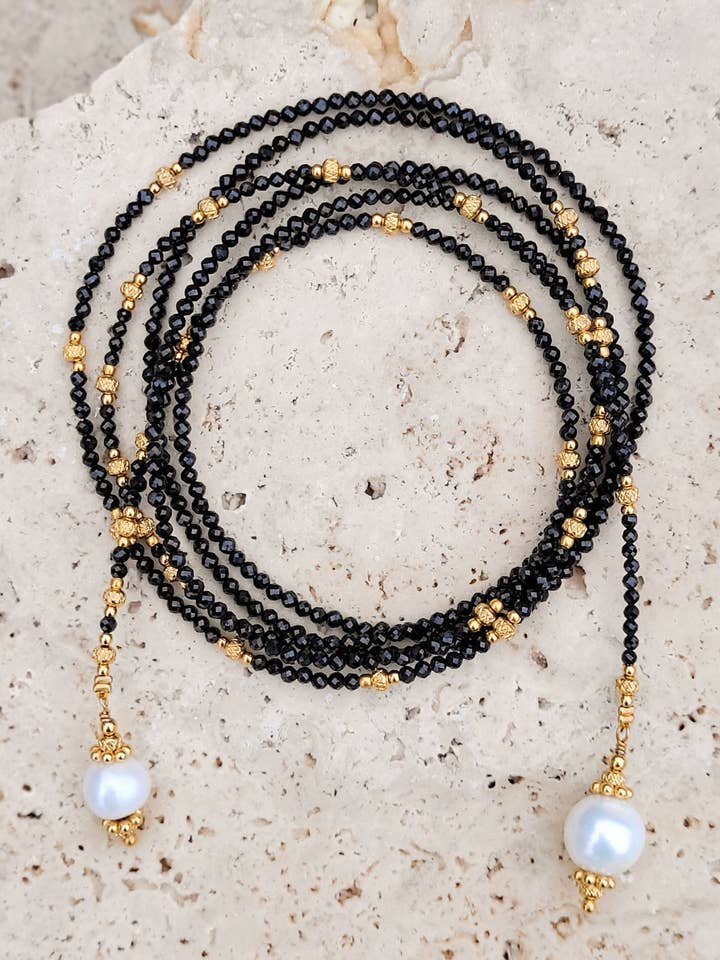 Liora Schal-Halskette - Schwarzer Achat & Süßwasserperlen für den Großhandel von SIKA BIJOUX