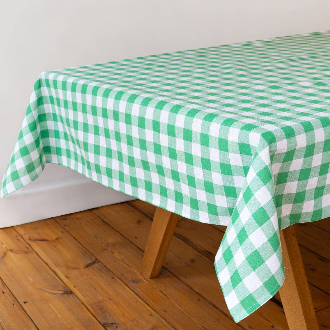 Talking Tables USA - Wholesale Tablecloth - Green & White Gingham Tablecloth | Tableware|1