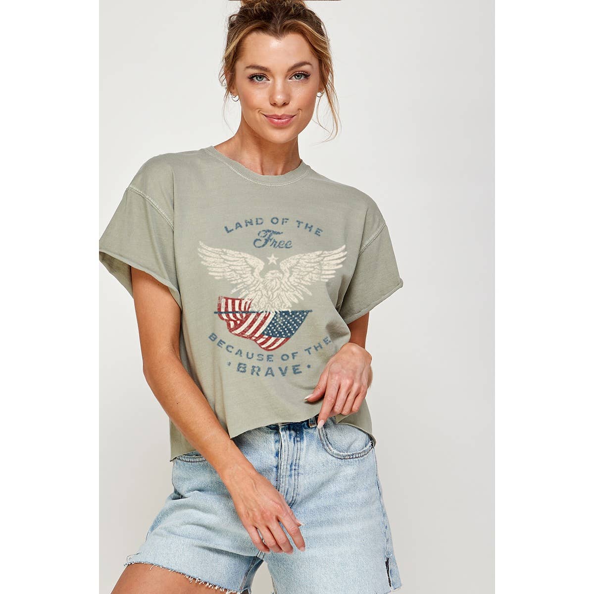 Illustrated Society - Wholesale Screen Printed T-Shirt - Women's - LAND OF THE FREE VINTAGE GRAPHIC CROP TOP4